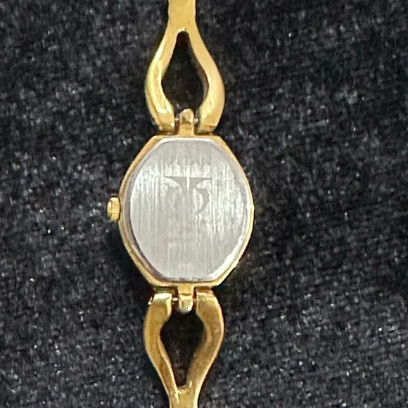 Cute Titan original women's watch,in good working condition - Picture 7 of 8